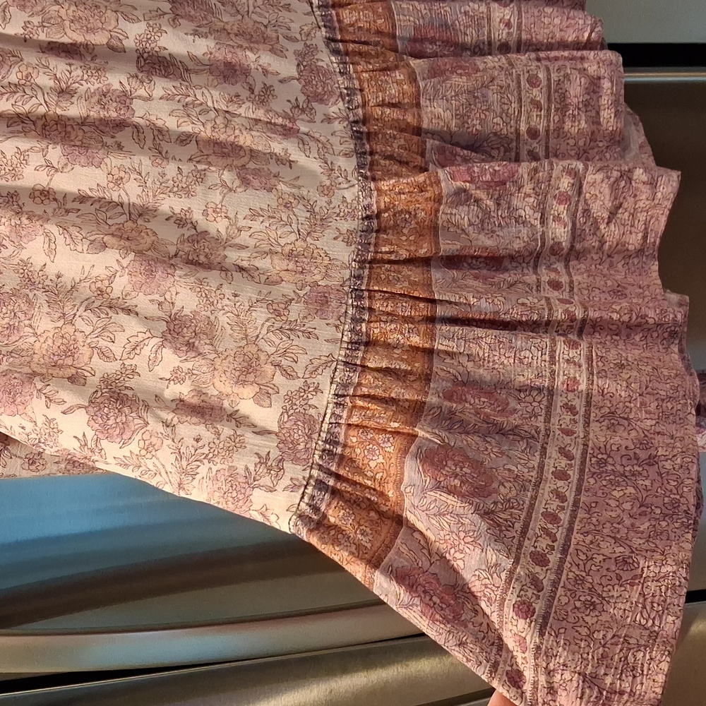 Mystree Blush Floral Top - Picture 5 of 7